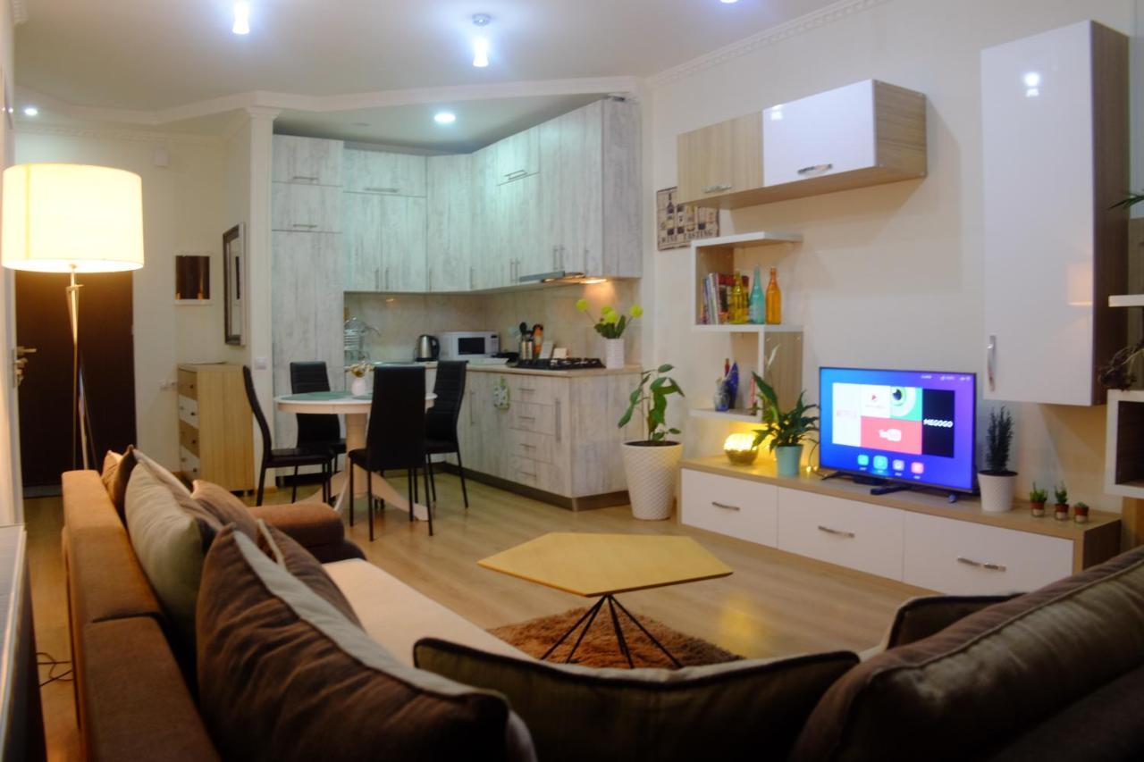 Ameri Plaza Green Apartments Тбилиси Экстерьер фото